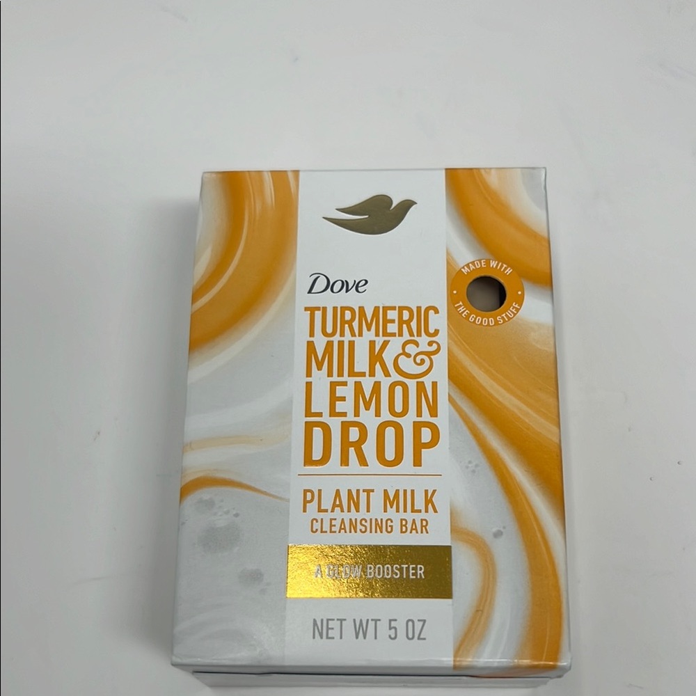 NWT Dove Beauty Plant Based Turmeric Bar
Soap - Turmeric & Lemon Drop - 5oz